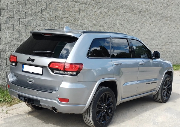 Jeep Grand Cherokee cena 135900 przebieg: 56000, rok produkcji 2020 z Łódź małe 277